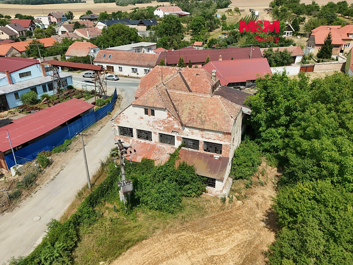 Prodej zemědělské usedlosti 700 m², pozemek 1940 m²