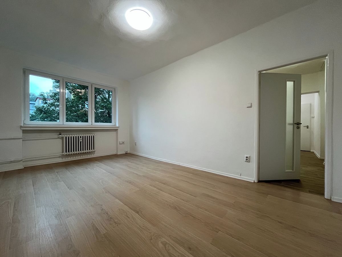 Pronájem bytu 2+1 59 m² – fotografie 3