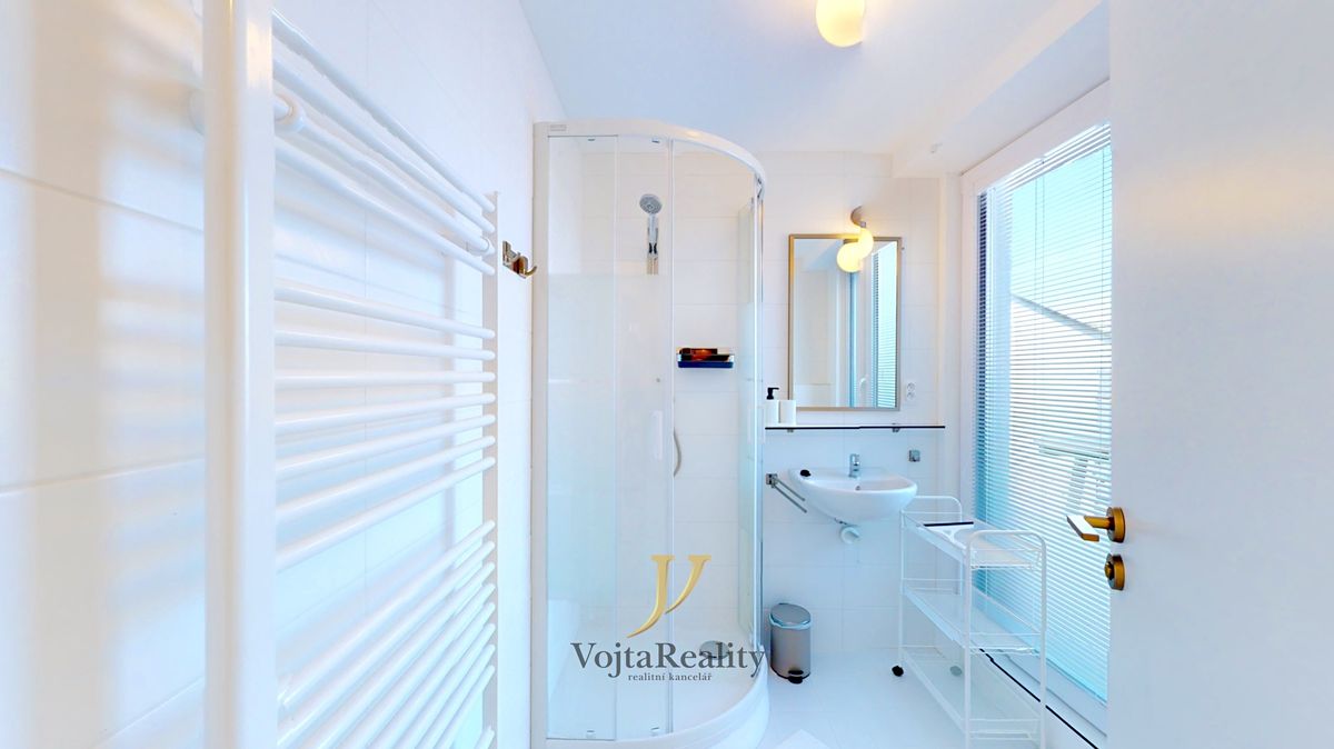 Pronájem bytu 1+kk 37 m² – fotografie 5