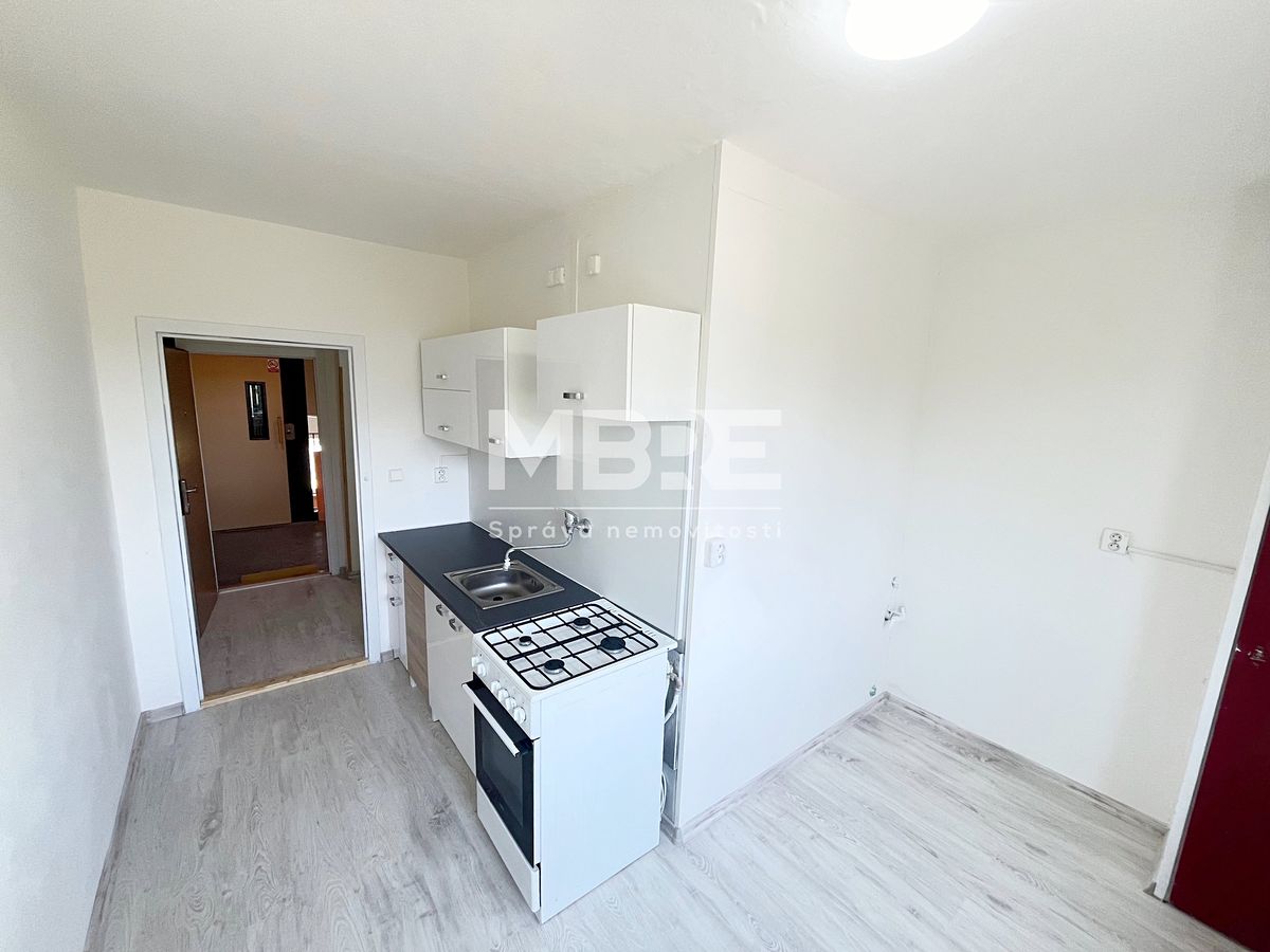 Pronájem bytu 1+1 39 m² – fotografie 2