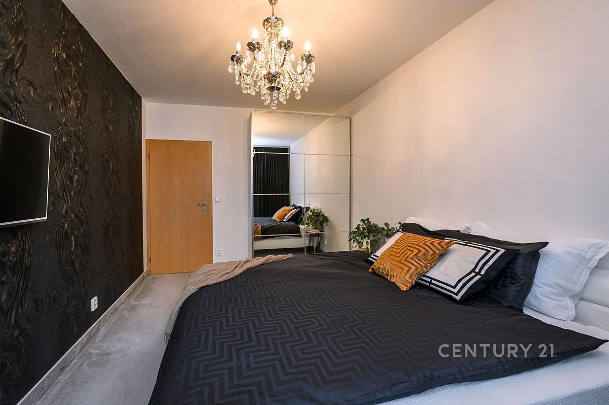 Pronájem bytu 3+kk 78 m² – fotografie 3