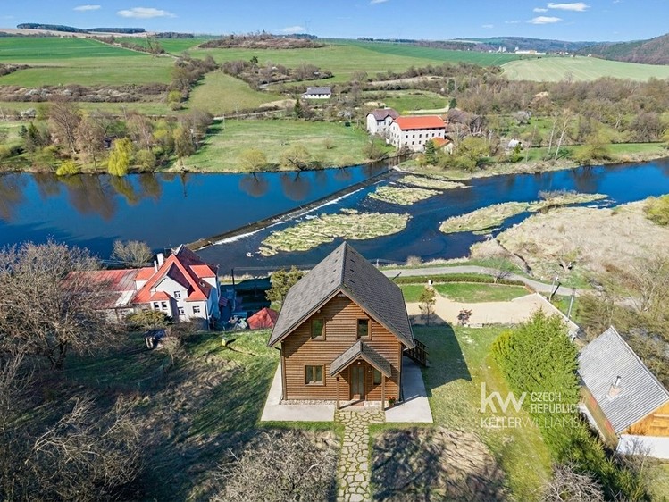 Prodej pozemku, 1 525 m² (2 z 12)