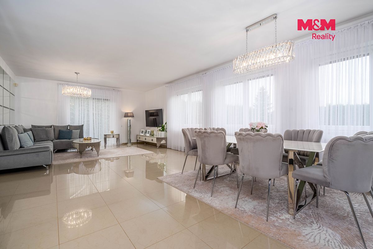 Prodej rodinného domu 177 m², pozemek 1013 m² – fotografie 2