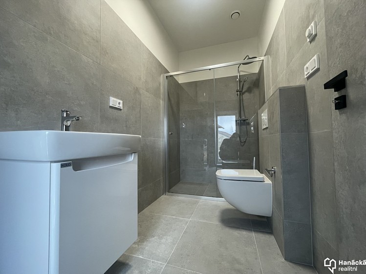 Квартира 1+kk в оренду, 29 м² (11 з 16)