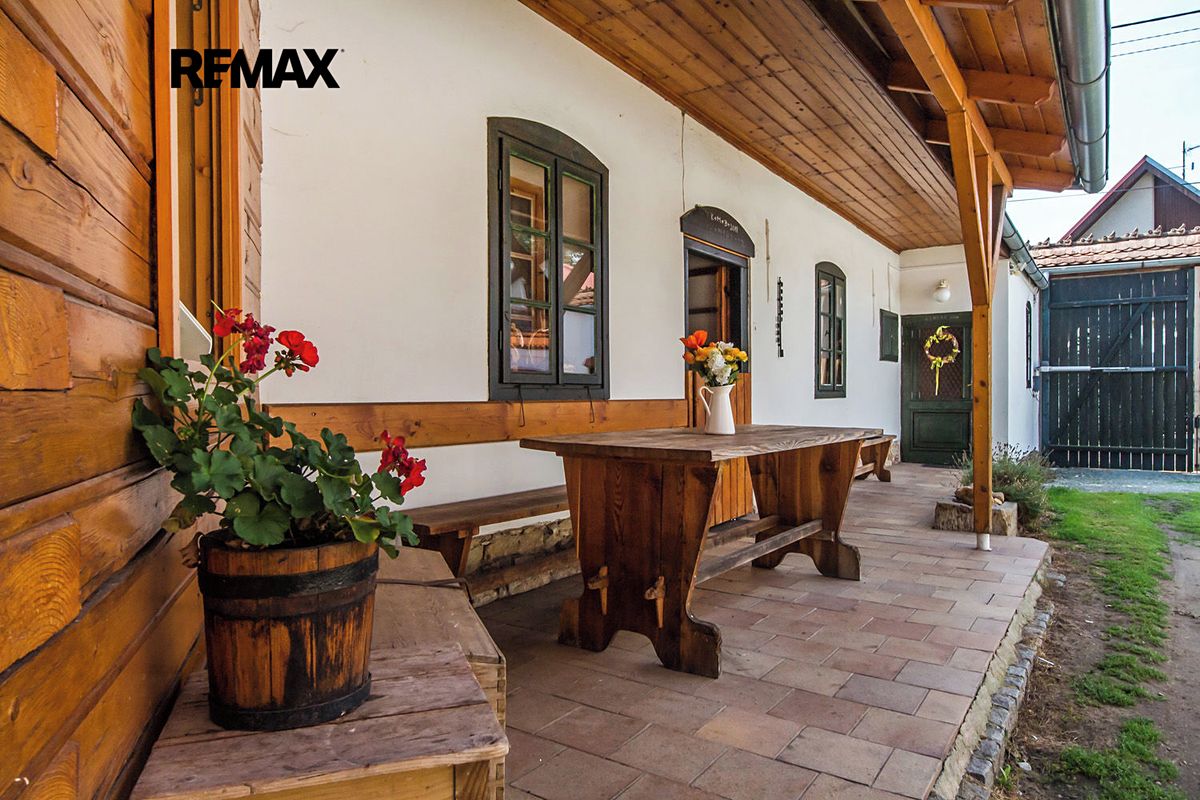 Prodej vícegeneračního domu 340 m², pozemek 1427 m² – fotografie 4