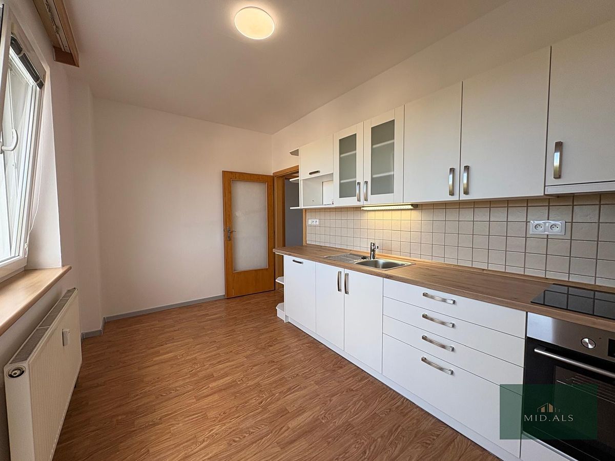 Pronájem bytu 2+1 60 m² – fotografie 2