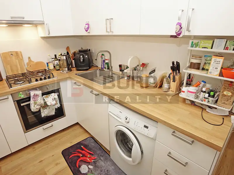Pronájem bytu 2+1 50 m², Praha – náhled fotky 2