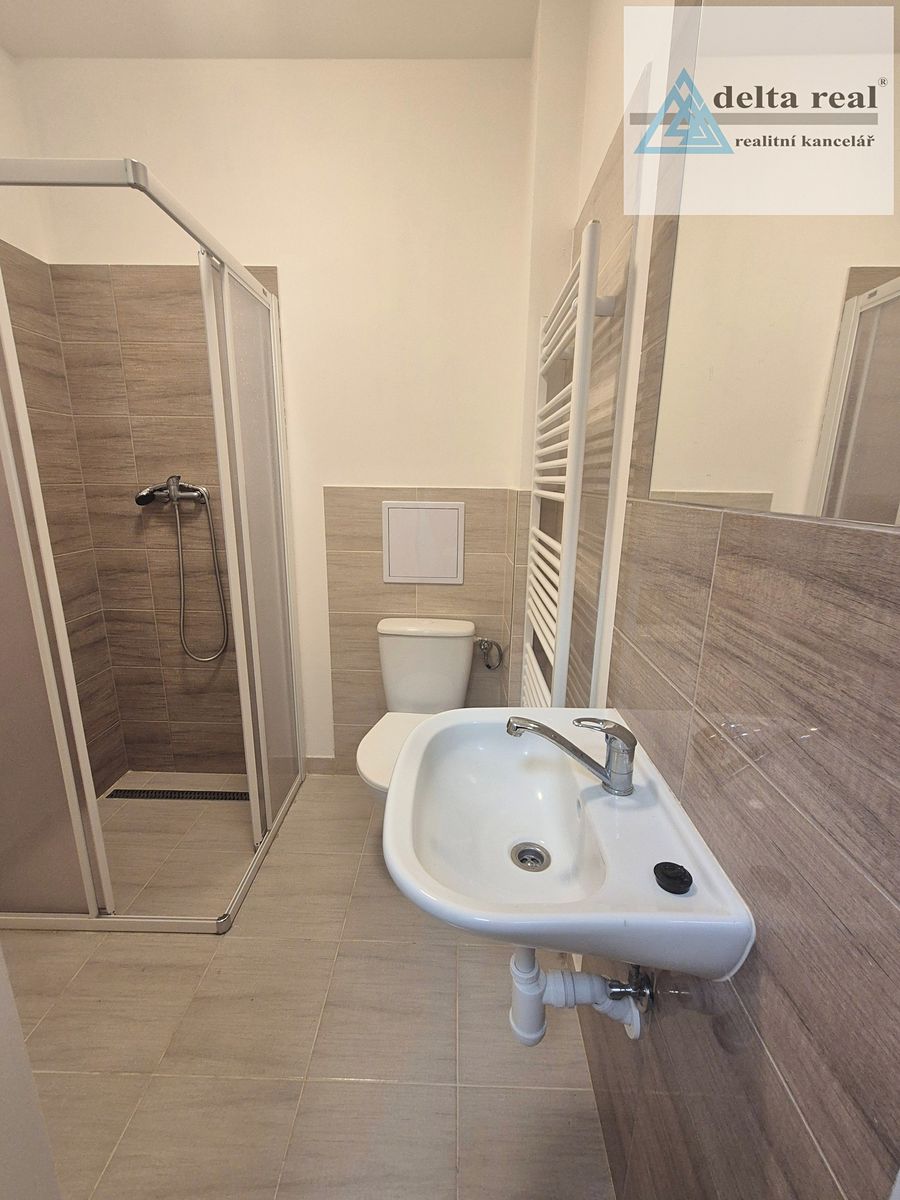 Pronájem bytu 2+kk 40 m² – fotografie 2