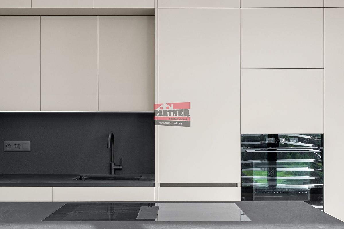 Pronájem bytu 2+kk 70 m² – fotografie 3