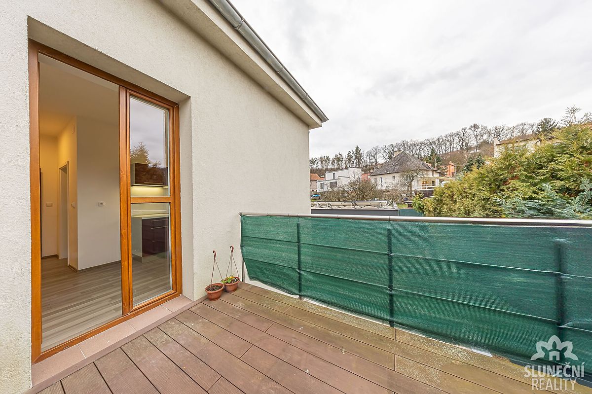 Pronájem bytu 1+1 30 m² – fotografie 4