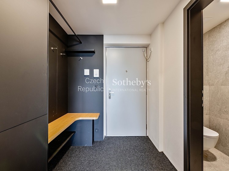 Prodej komerčního prostoru, 64 m² (18 z 26)