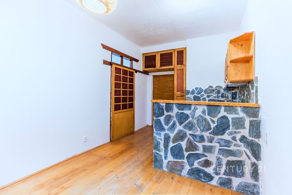 Pronájem bytu 2+kk 39 m² – fotografie 3