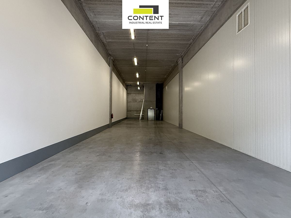 Pronájem skladového prostoru 2455 m² – fotografie 5