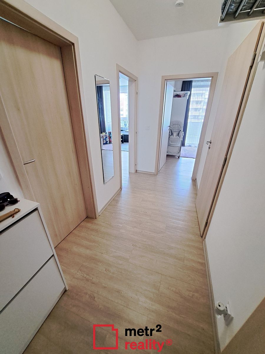 Pronájem bytu 2+kk 67 m² – fotografie 4