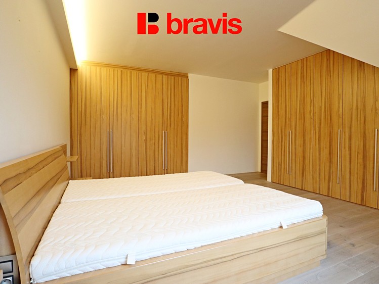 Pronájem bytu 3+kk, 194 m² (12 z 17)