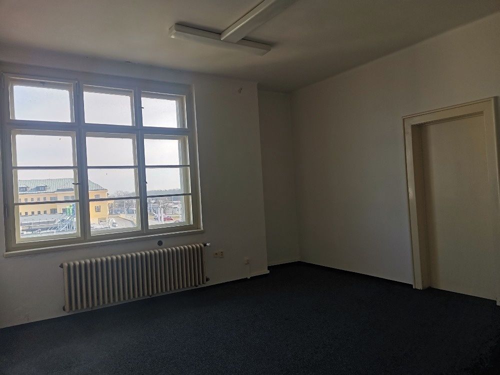 Pronájem kanceláře 27 m² – fotografie 2