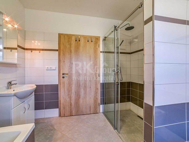 Prodej domu, 190 m² (19 z 30)