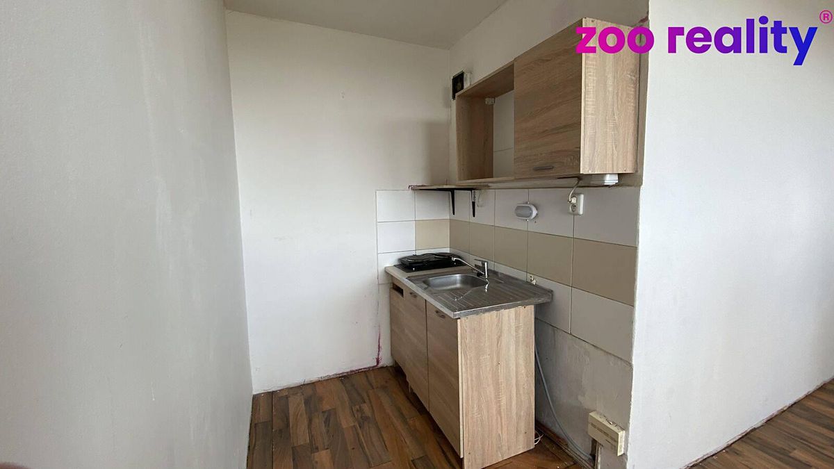 Pronájem bytu 1+kk 23 m² – fotografie 3