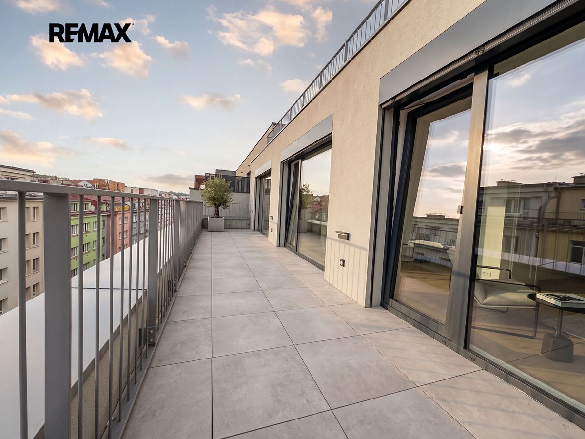 Pronájem bytu 2+kk 76 m²