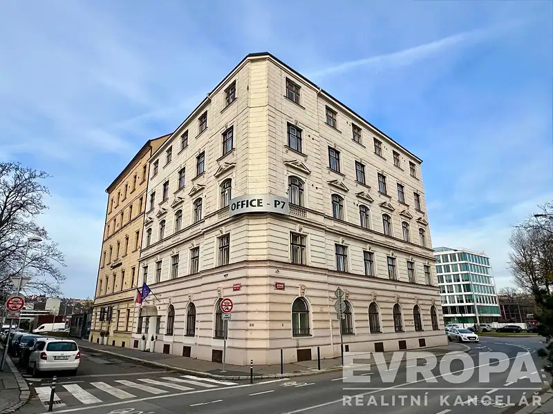 Pronájem kanceláře 17 m², Praha – náhled fotky 1