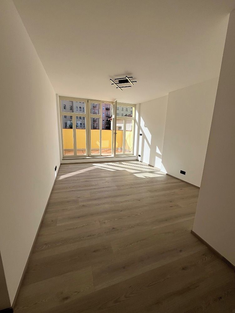Pronájem bytu 3+kk 160 m² – fotografie 5