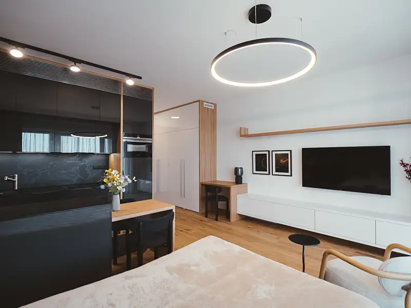Prodej bytu 1+kk 44 m², Praha – náhled fotky 1