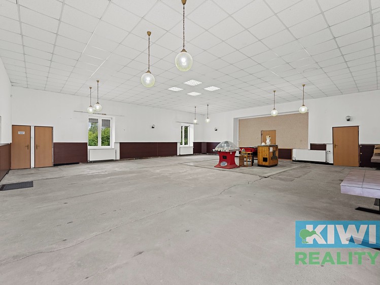 Prodej komerčního prostoru, 638 m² (19 z 27)