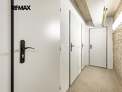 Pronájem skladového prostoru 2 m²