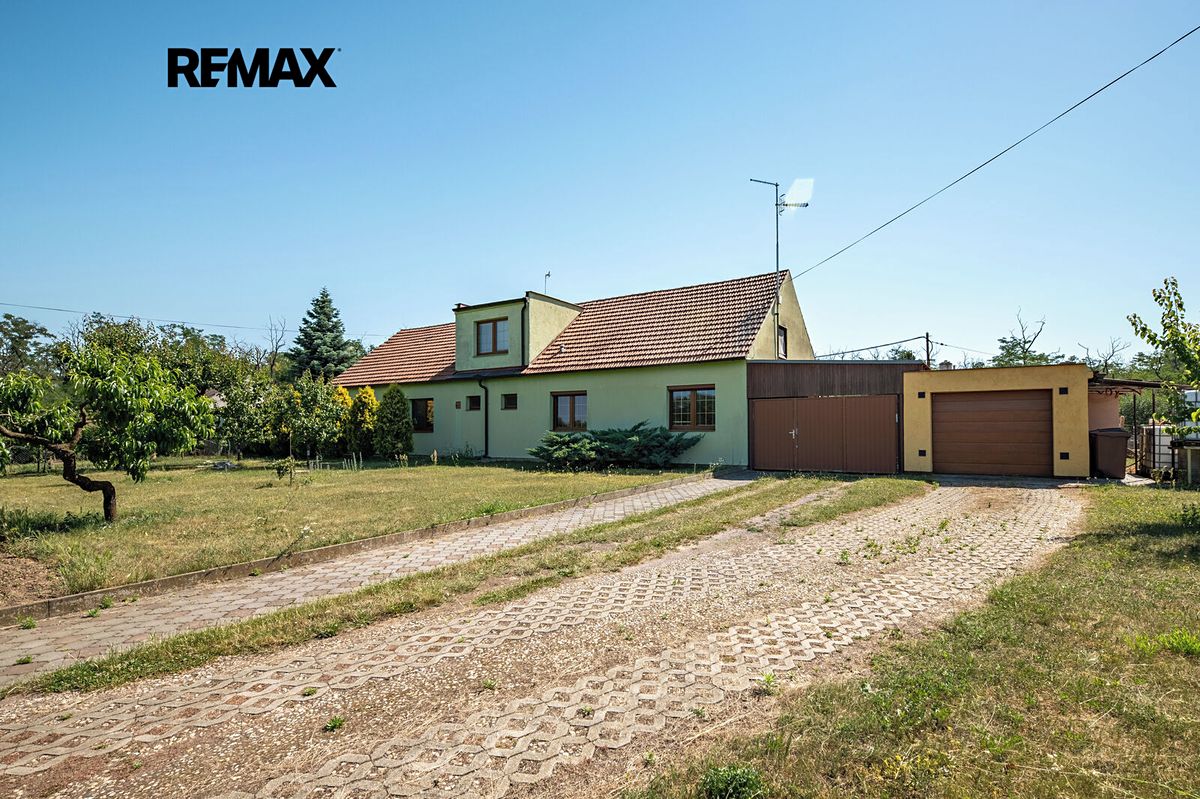 Prodej vícegeneračního domu 220 m², pozemek 3585 m²