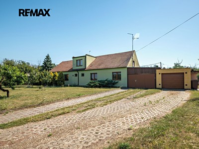 Prodej  vícegeneračního domu 220 m², pozemek 3 585 m²