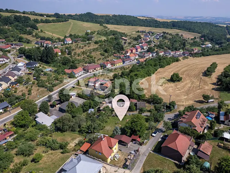 Prodej stavebního pozemku 1282 m², Košíky – náhled fotky 2