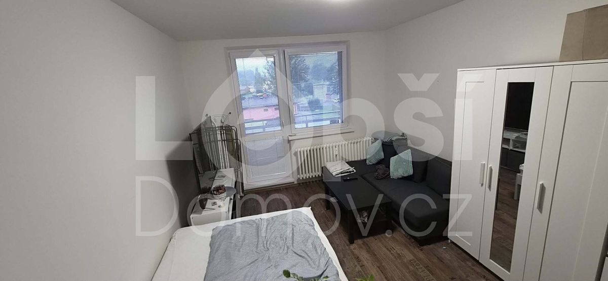 Pronájem bytu 1+kk 28 m² – fotografie 2
