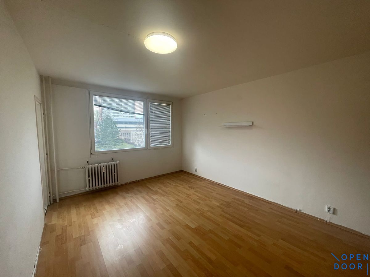 Pronájem bytu 1+kk 26 m² – fotografie 3