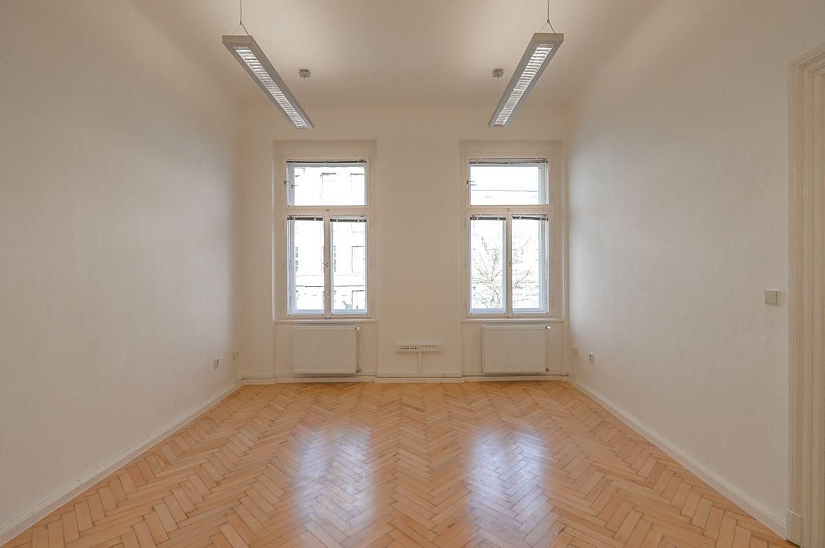 Pronájem kanceláře 104 m² – fotografie 4