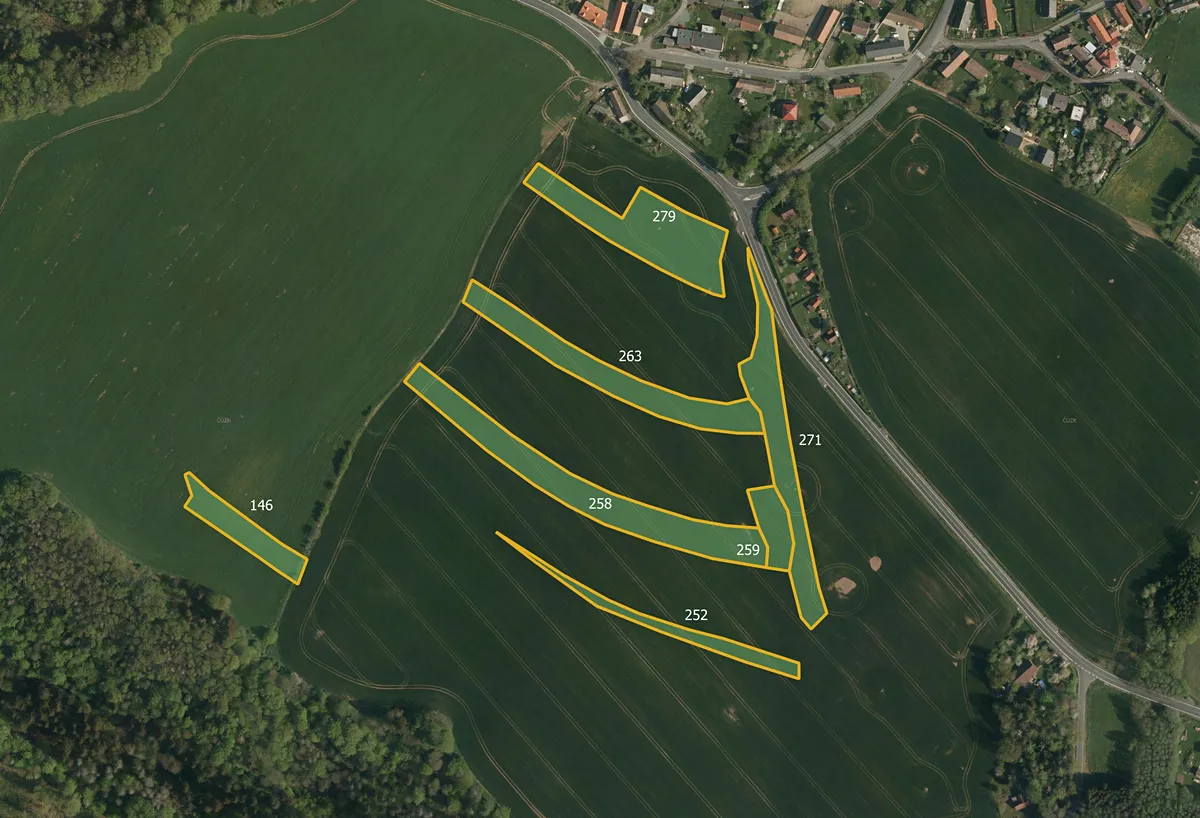 Prodej pole 20905 m²