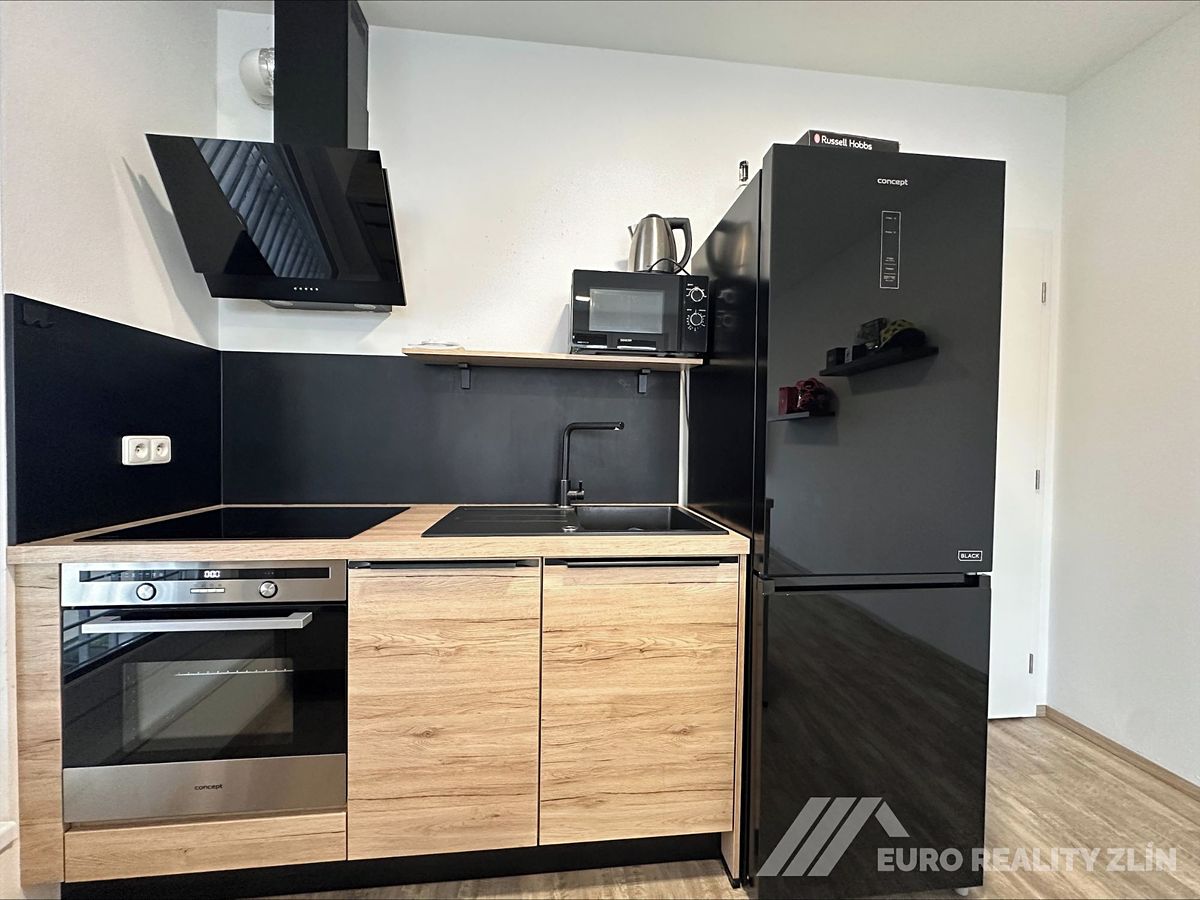 Pronájem bytu 2+kk 49 m² – fotografie 3