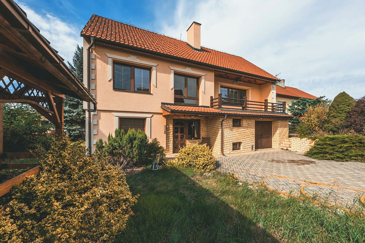 Prodej rodinného domu 240 m², pozemek 681 m² – fotografie 5