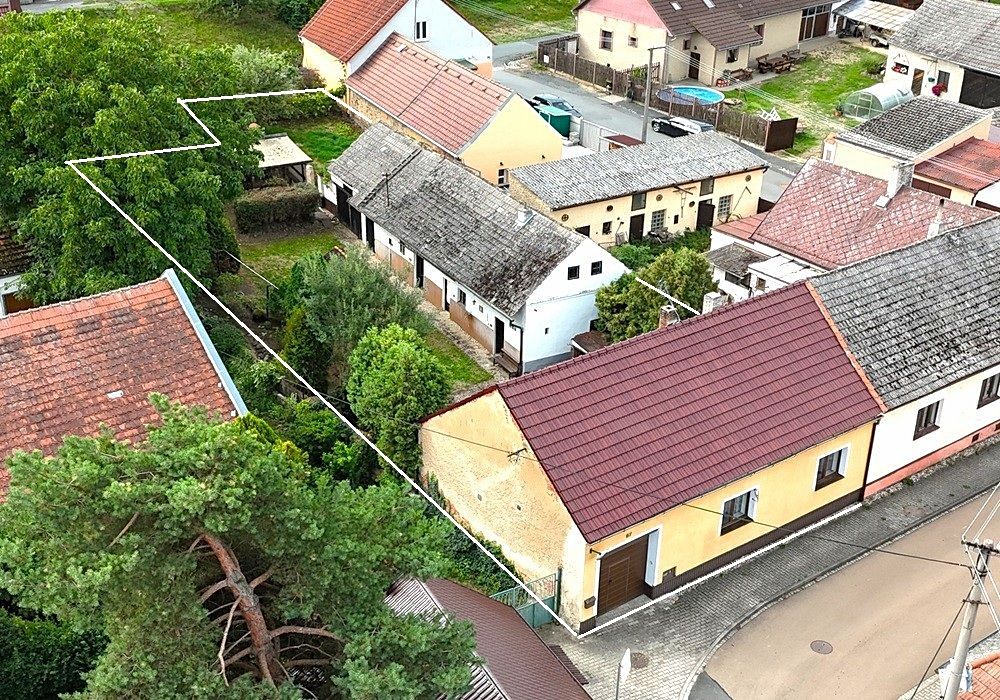 Prodej rodinného domu 180 m², pozemek 736 m²