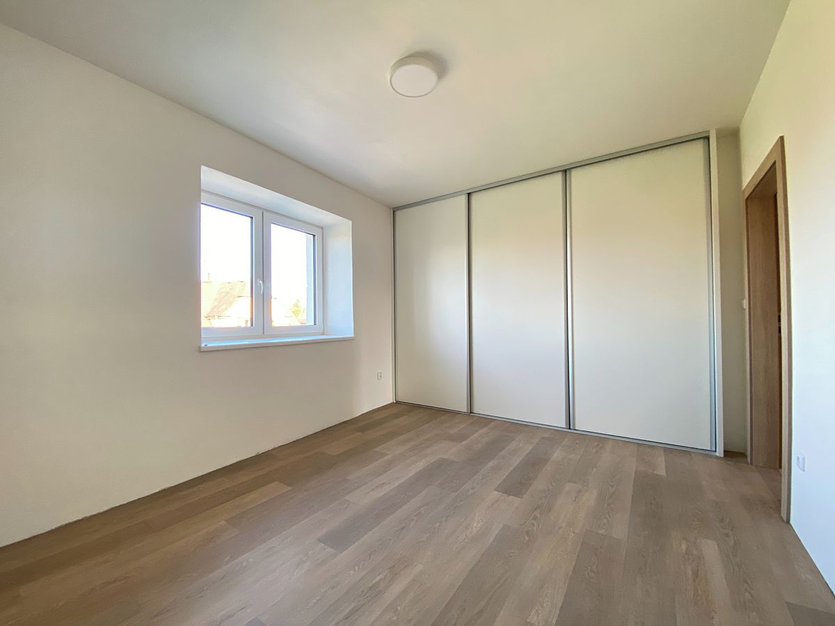 Pronájem bytu 3+kk 100 m² – fotografie 4