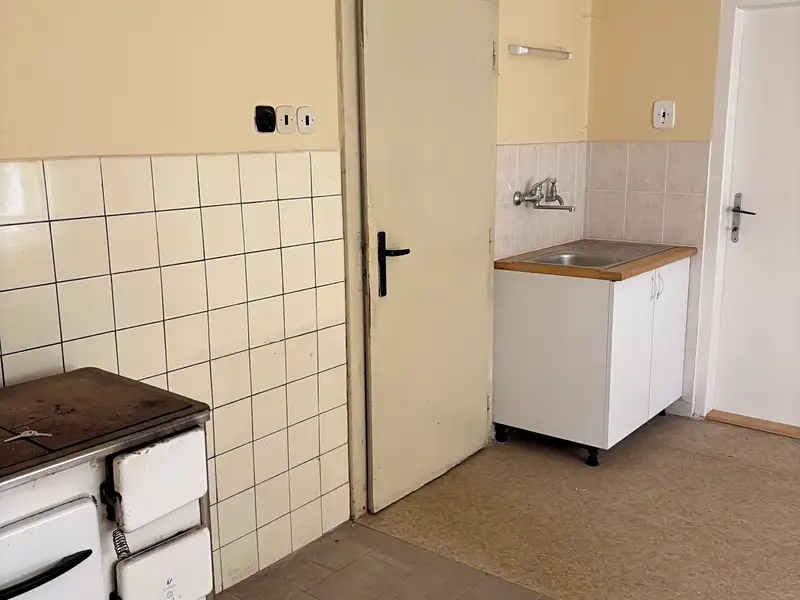 Prodej rodinného domu 200 m², pozemek 1981 m², Valašské Meziříčí – náhled fotky 2