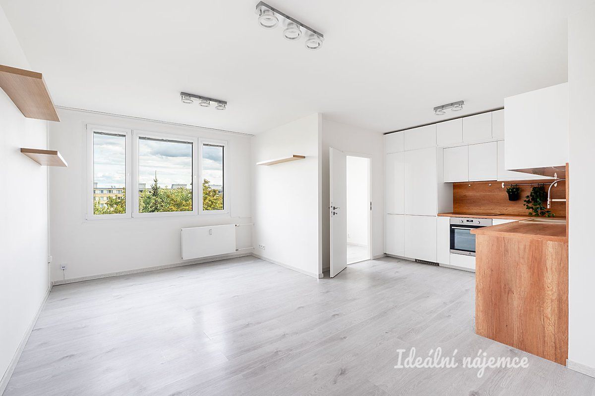 Pronájem bytu 3+kk 68 m²