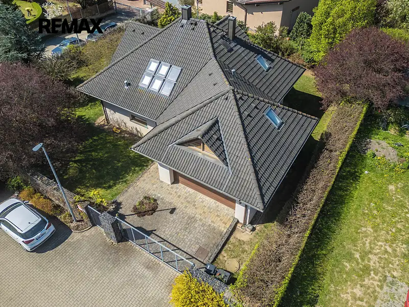 Prodej rodinného domu 181 m², pozemek 731 m², Praha – náhled fotky 3