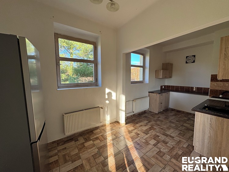 Prodej komerčního prostoru, 1 165 m² (12 z 30)