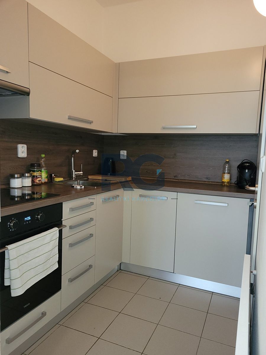 Pronájem bytu 1+kk 40 m² – fotografie 5