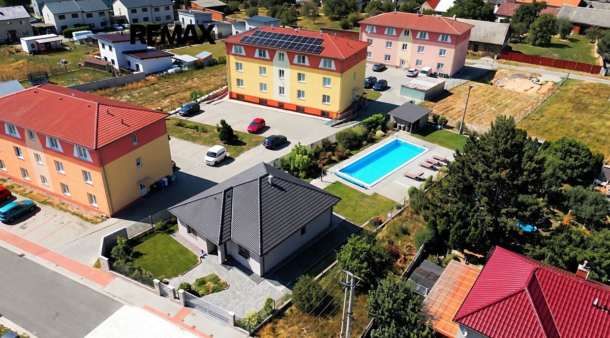 Prodej stavebního pozemku 1235 m² – fotografie 3
