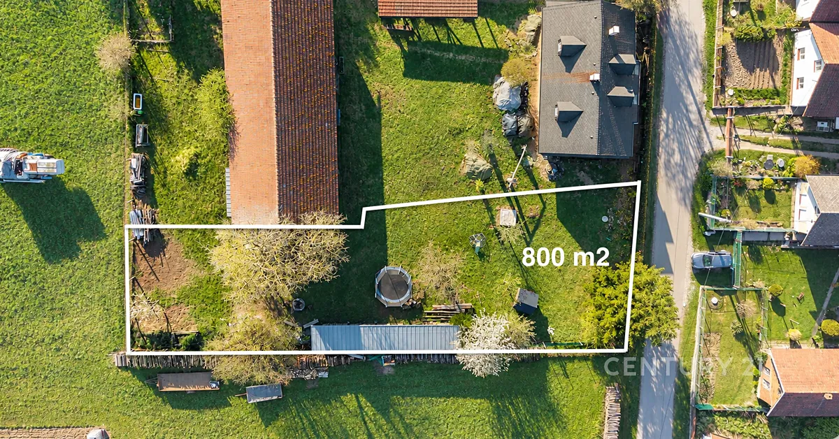 Prodej stavebního pozemku 800 m²