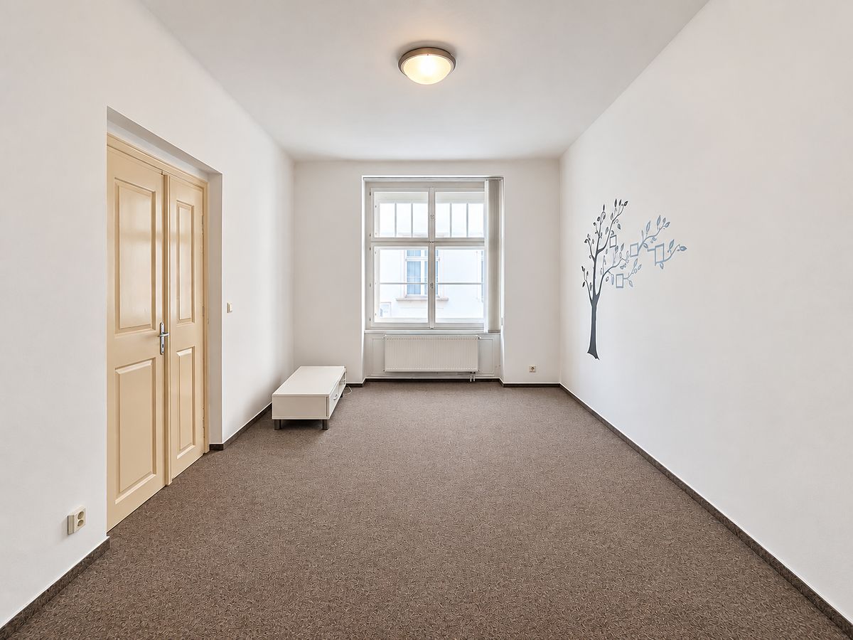 Pronájem bytu 2+kk 43 m² – fotografie 2