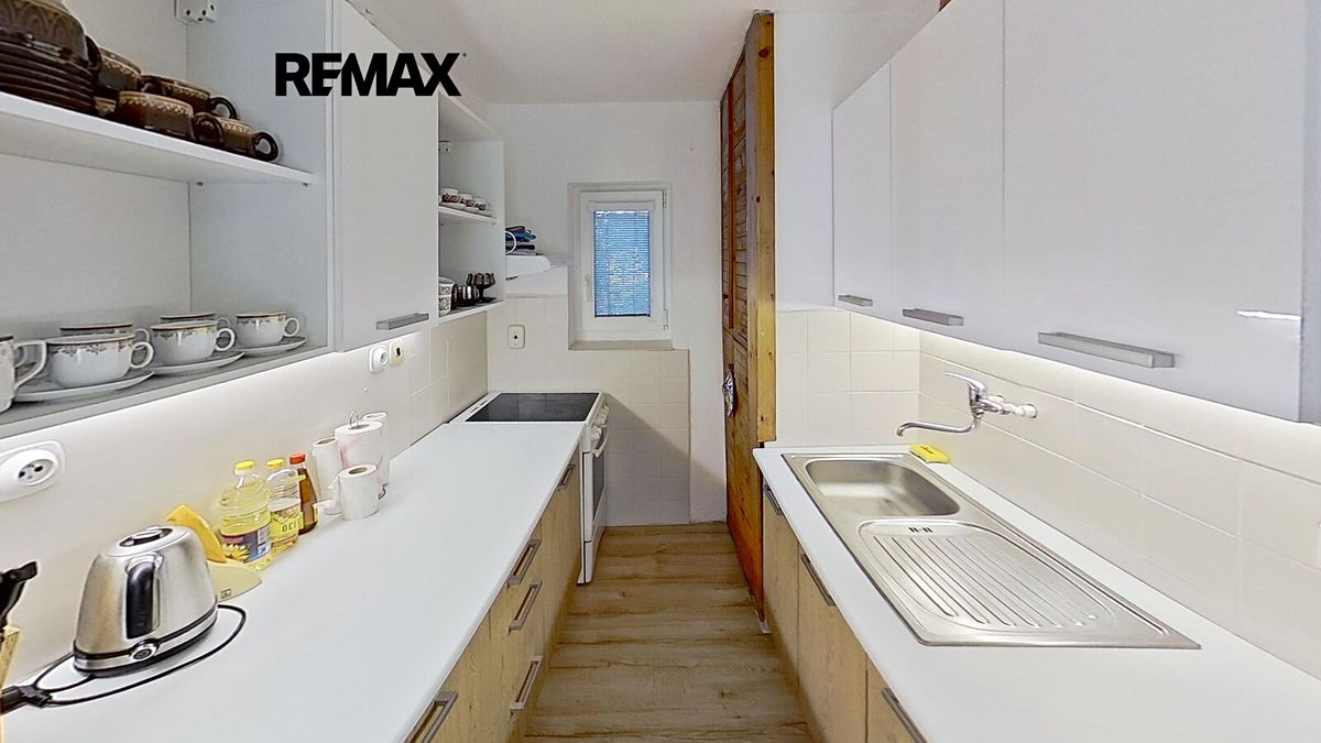 Pronájem rodinného domu 120 m², pozemek 640 m² – fotografie 2
