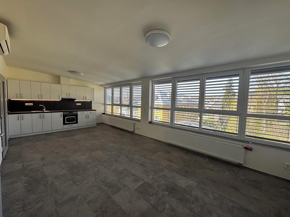 Pronájem bytu 2+kk 40 m²