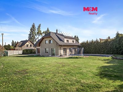 Prodej rodinného domu 272 m², pozemek 1236 m²